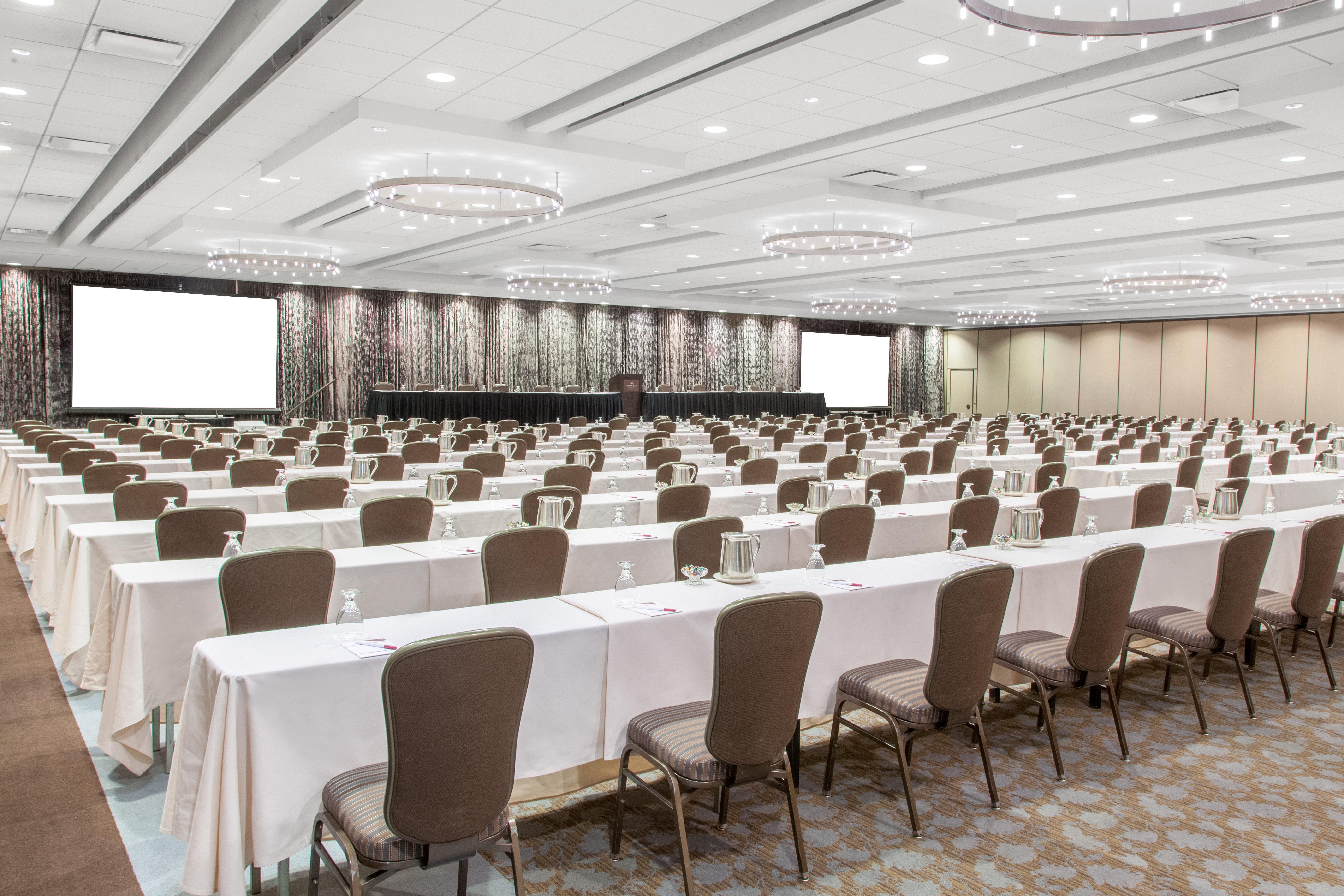 Crowne Plaza Chicago O'Hare Hotel & Conference Center, An Ihg Hotel Rosemont Bagian luar foto