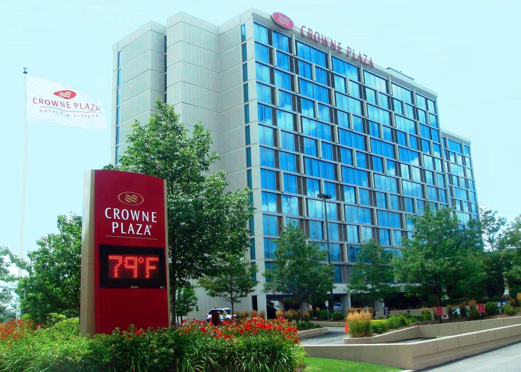 Crowne Plaza Chicago O'Hare Hotel & Conference Center, An Ihg Hotel Rosemont Bagian luar foto